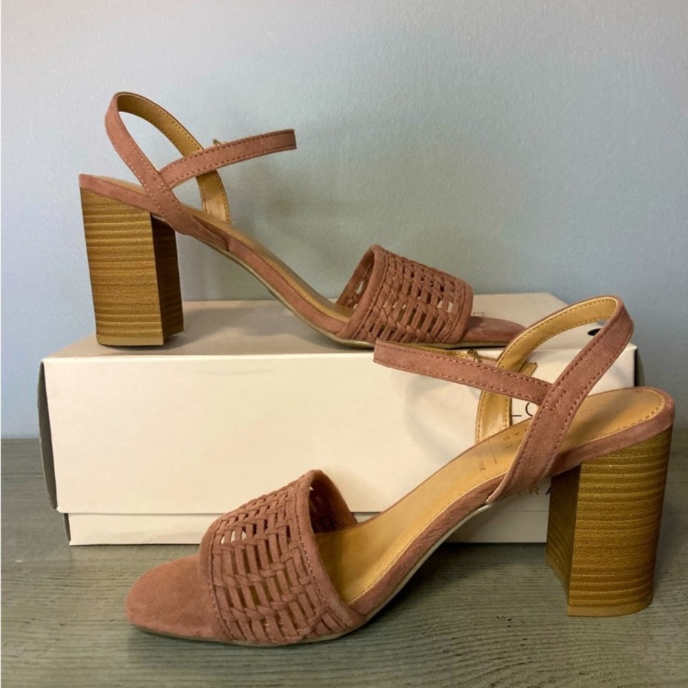 LC Lauren Conrad Mauve Kingbird Women's Heeled Sandals Size 10